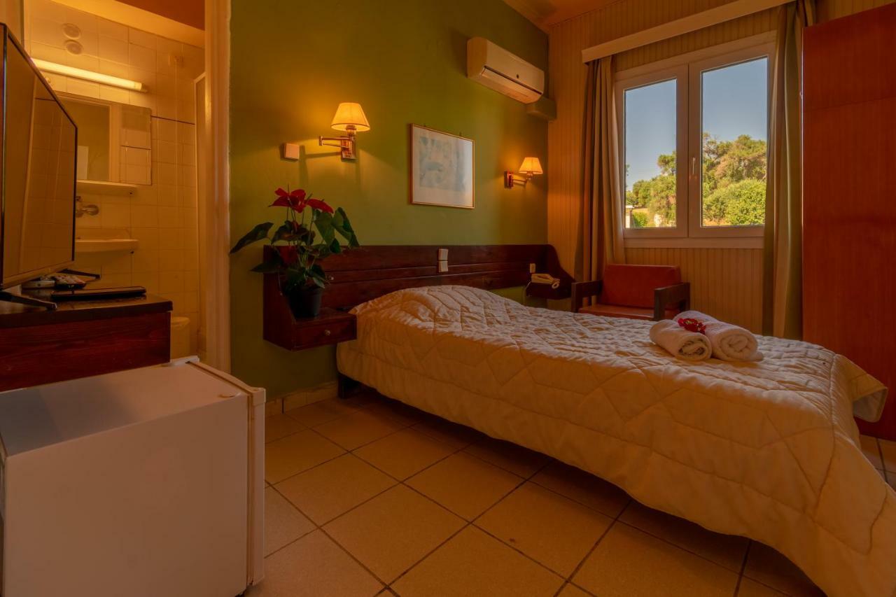Aegli Hotel Perama (Corfu) Quarto foto